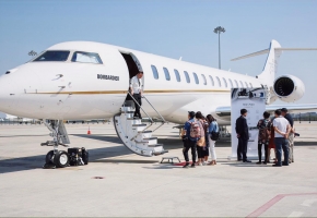 第二屆中國廣州商務航空展開幕，十幾家世界頂級公務機進行展示